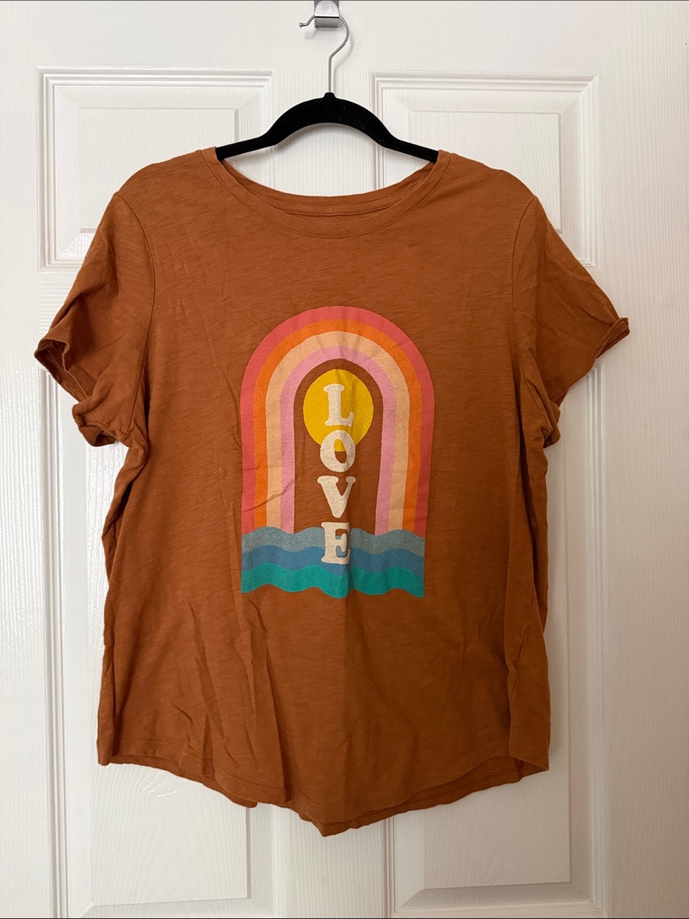 LOVE Graphic Tee in Rust